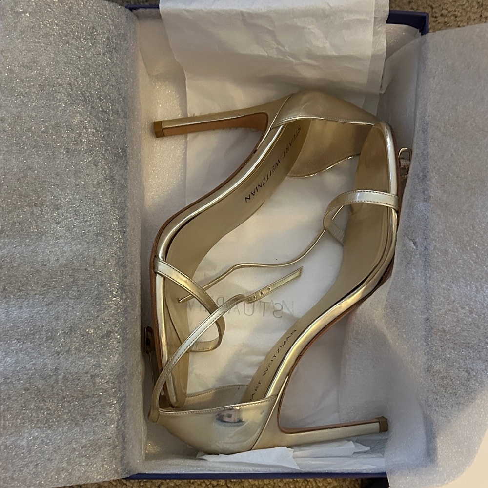 Stuart Weitzman nudist gold heels